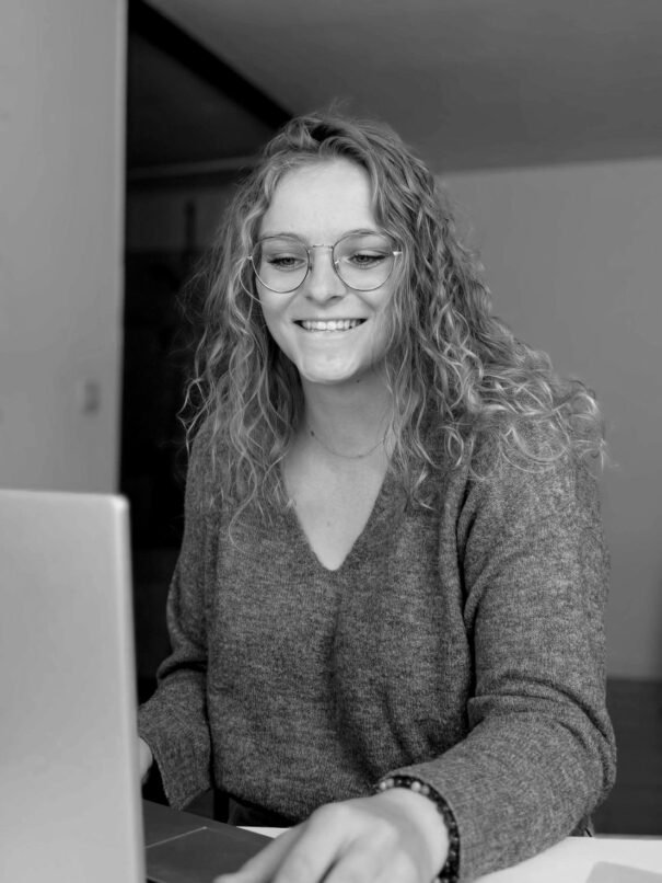 Learn French with Emma in Edinburgh or online